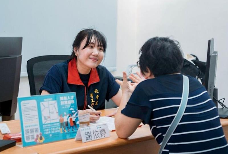 臺東縣府打造銀髮就業舞台 旅日教師化身日語講師傳承國際視野