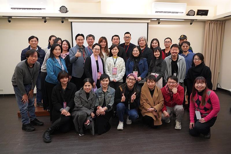 六位科技藝術領域重量級講者，吸引逾三十名與會者參與。