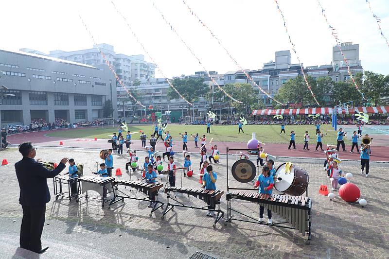 0_行進樂旗隊表演