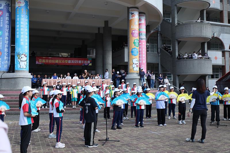 0_那音合唱團表演