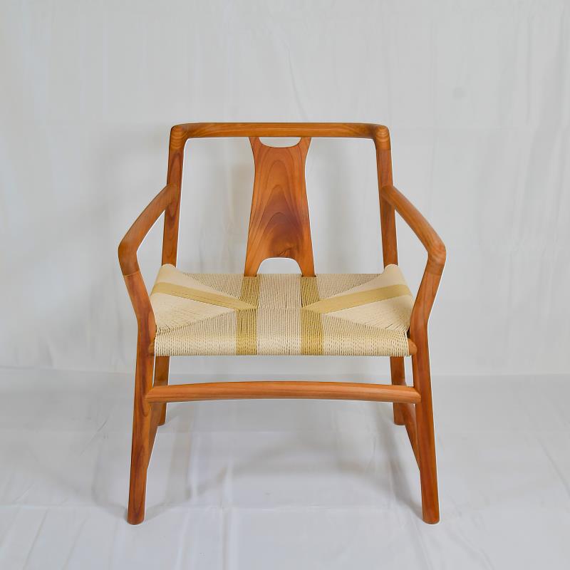 2025全國巧藝魯班木工創意競賽金獎作品-安靠椅(洪瑞鴻製作)