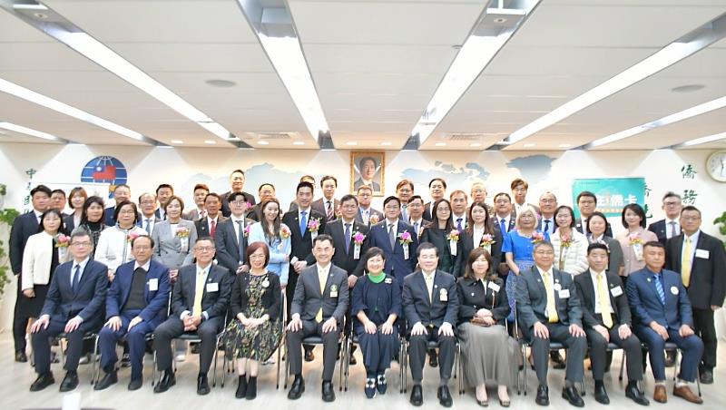 中華民國第48屆、海外華人第34屆創業楷模、創業相扶獎得主，拜會僑委會