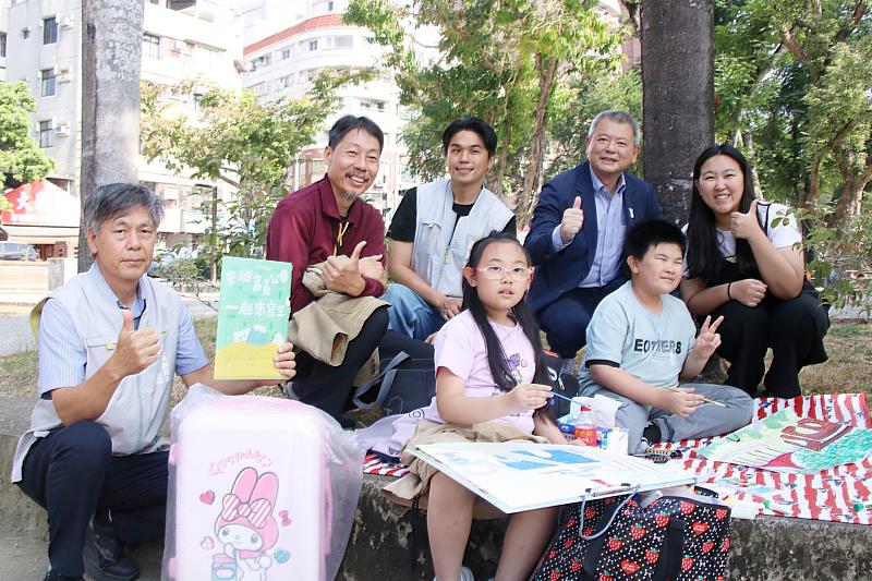 0_副市長林瑞彥像戶外寫生的青年與親子組加油打氣