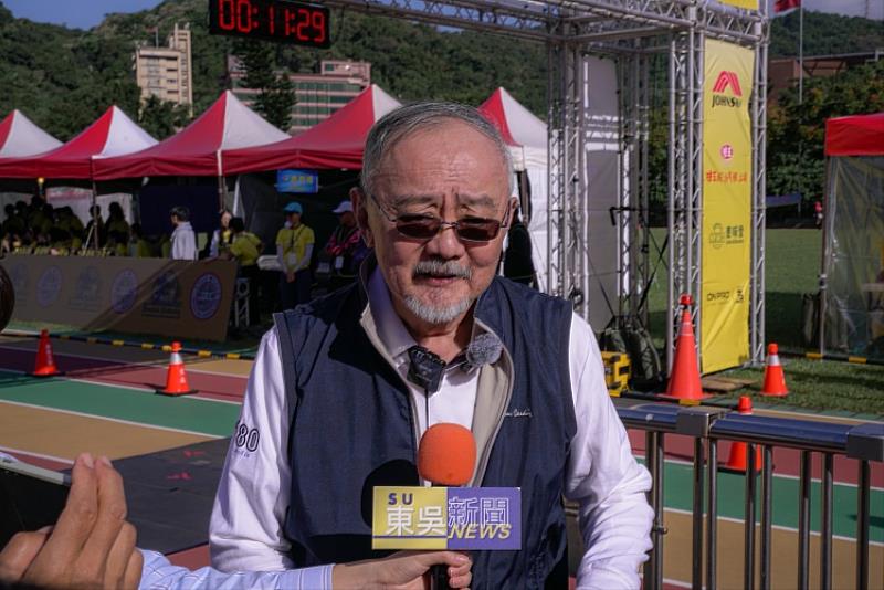 崇友實業唐伯龍董事長受訪。