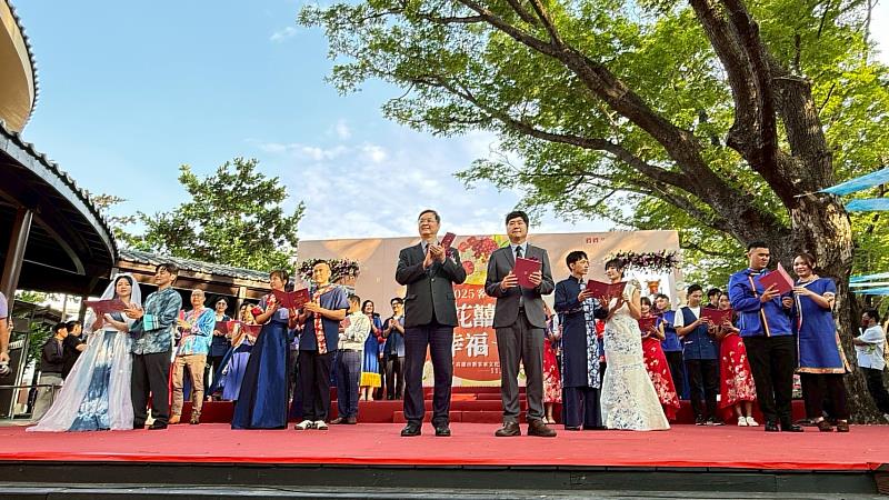 2025高雄客家婚禮登場，現場合照。