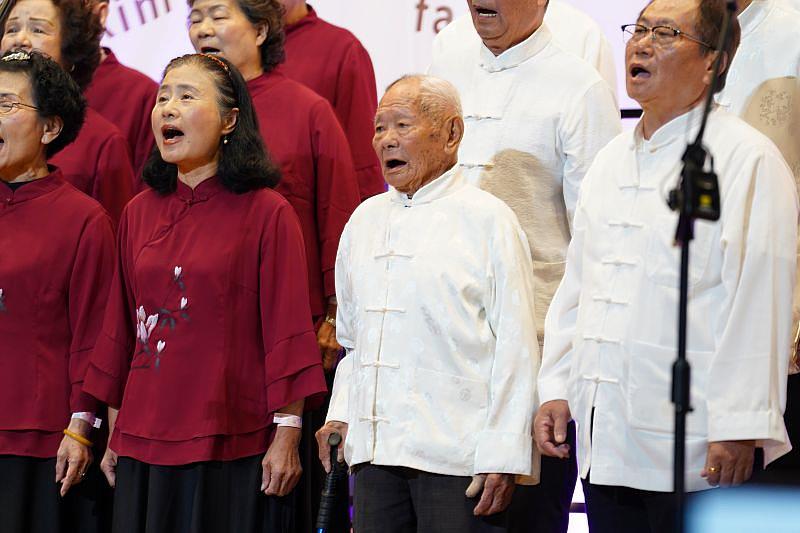 客家歌謠中區場跨世代共響傳承，臺中市東勢農民老人會101歲李人生先生。