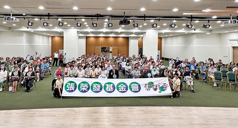 2025張榮發基金會藝術季講座，邀傅佩榮老師分享莊子的處世哲學，獲民眾熱烈迴響。