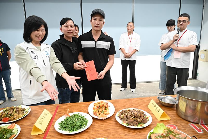 異國風味聚臺東!移工美食競賽展創意 松揚2隊奪首獎