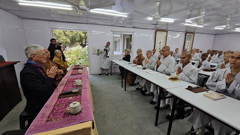 南華大學高俊雄校長率團訪印度沙彌學園，兩校座談交流，深化教育合作拓展國際招生。
