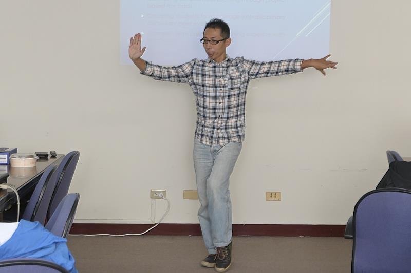 鄭匡佑教授有著國標舞專業背景。