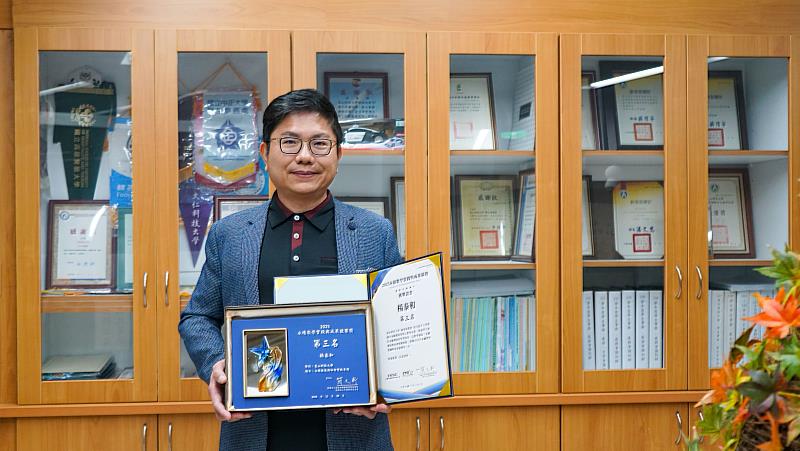 崑山科大永續課程奪全國第3，企管系楊泰和教授展現跨域教學力。