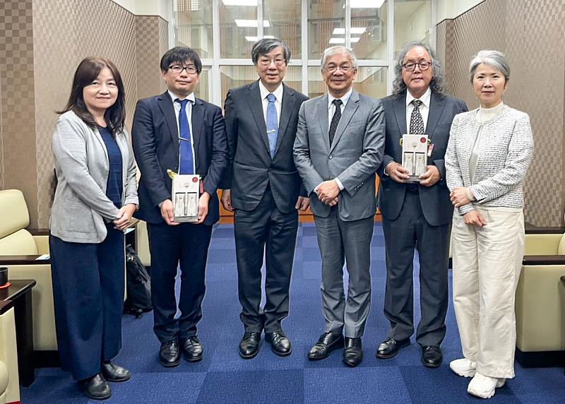 世新大學與日本姊妹校目白大學會談深化交流合作。（世新大學提供）