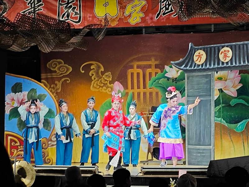 陳勝在藝師展現丑角技藝深厚功力。