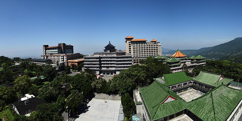 文化大學在最新QS Sustainability 2026世界永續排名中躍升至第958名,較去年進步,展現永續成果。