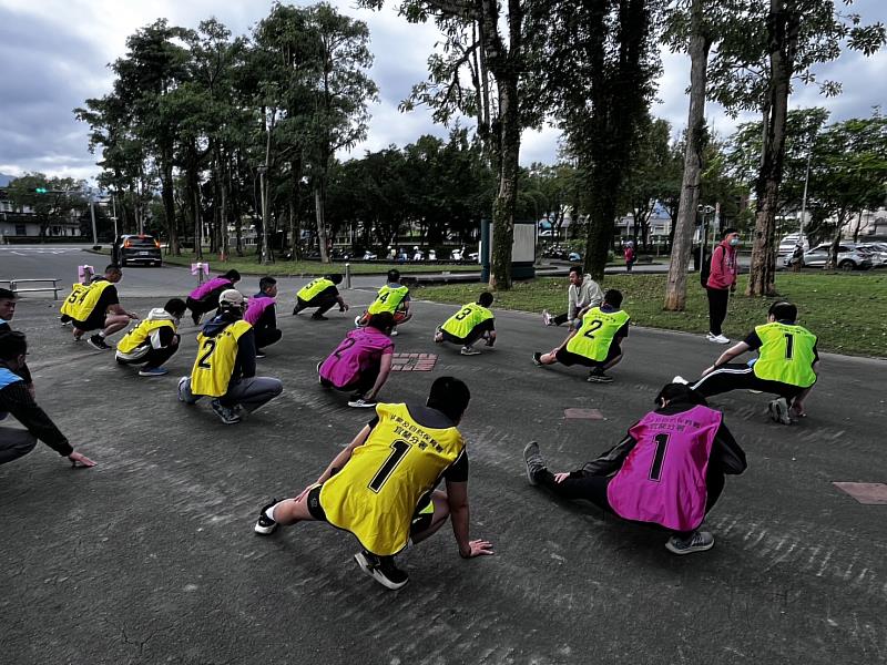 術科測驗－負重跑走前熱身