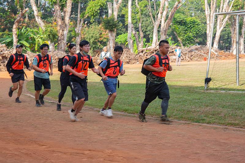 術科測驗－負重跑走