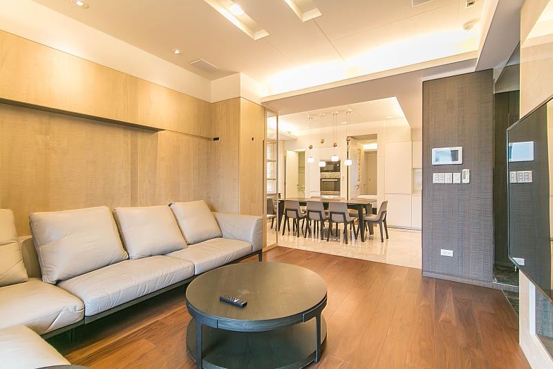 先買還是先賣？是換屋族最頭痛的難題，永慶房屋房產專家指出限貸令下的最佳時序策略。