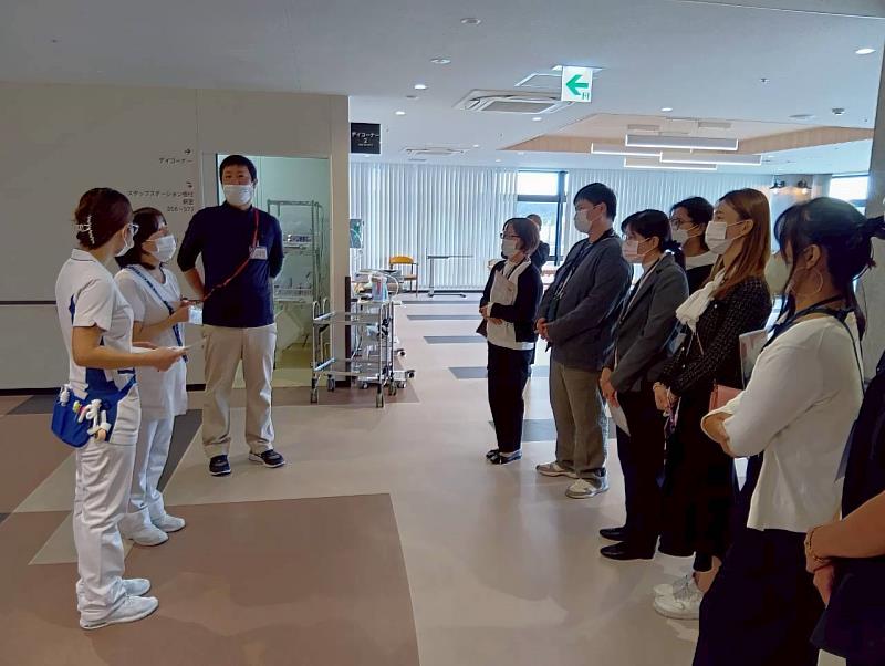 參訪館山病院本部、長照中心、復健中心以及身心障礙機構。