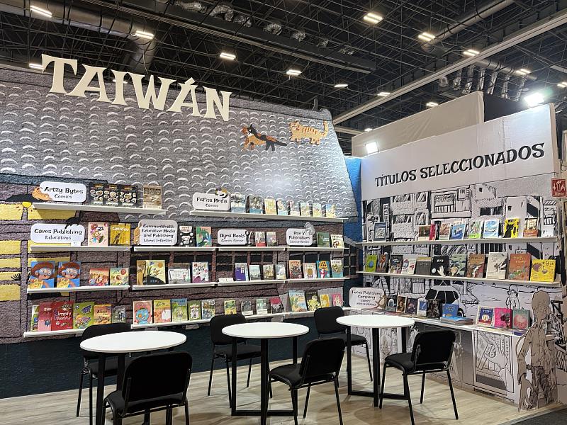 臺灣館以「故事之家（Hogar de historias）」為主題，展出25家出版社、近百件作品。（文策院提供）