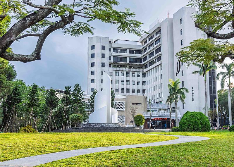 私校攬師資大不易，淡江大學以無上限教師研究獎勵打造優質教研環境。（圖／淡江大學提供）