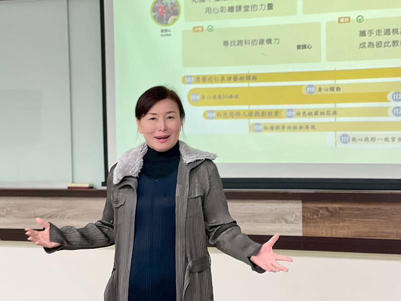 南華大學生命教育中心辦理教師社群講座，賴淑玲副校長致詞。