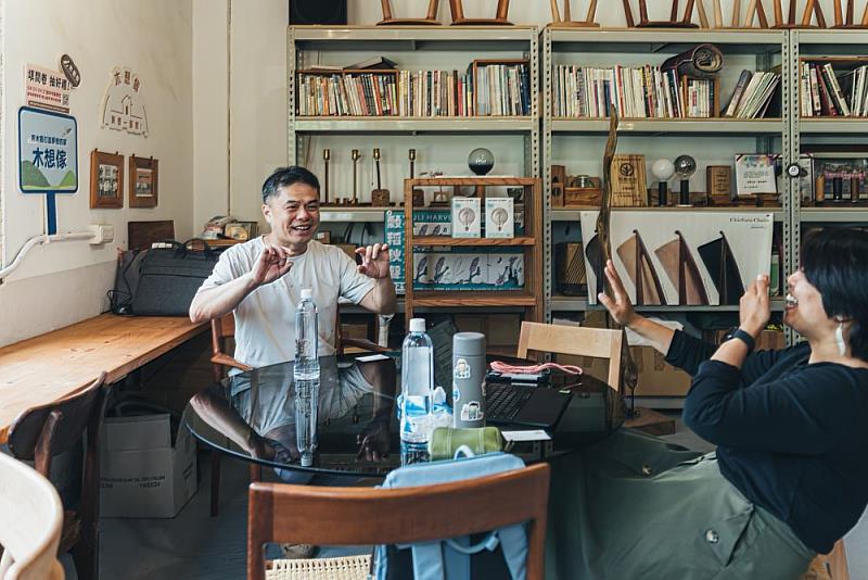 Slowing Down in Chongguang: From Tokyo to Hualien, Turning “Far Away” into Home.