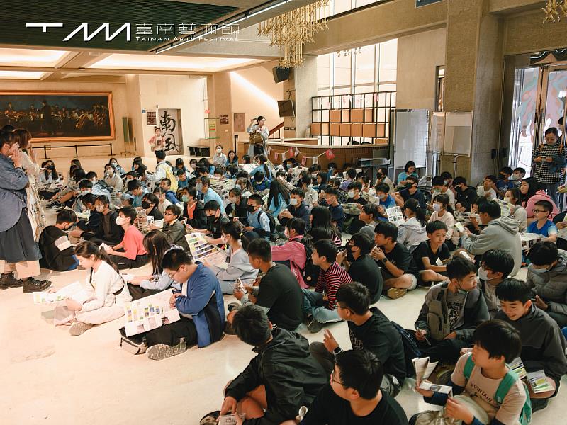 2025臺南藝術節共策劃12場教育場，邀請千名臺南中小學生觀賞演出。