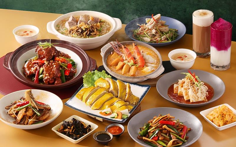 丰禾推出周一到周五到店內用、出示個人名片，凡點4人或6人套餐，加菜鮮蝦蒜蓉粉絲煲。