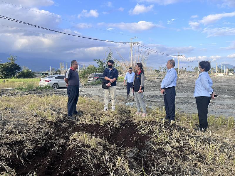 花蓮縣政府與光豐地區農會、鳳榮地區農會及農改場持續合作,協助受災農友及早恢復正常耕作與產銷秩序。
