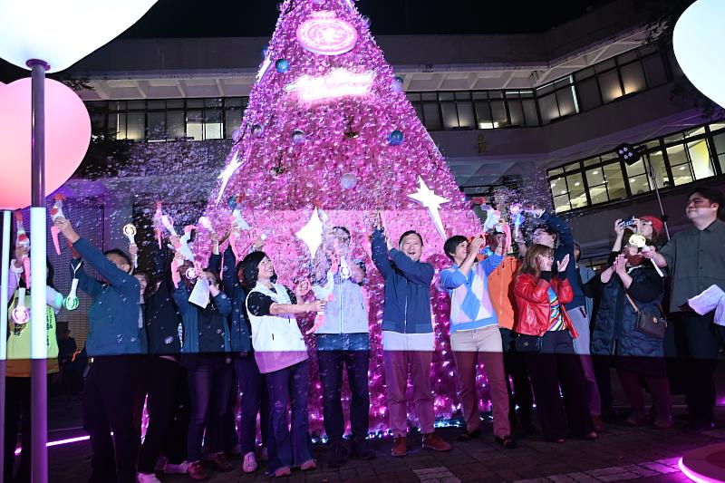 2025縣府聖誕樹點燈 一起傳遞愛與希望 歡迎來臺東慶聖誕及跨年