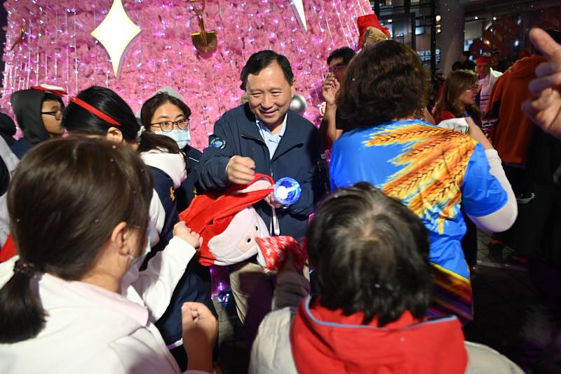2025縣府聖誕樹點燈 一起傳遞愛與希望 歡迎來臺東慶聖誕及跨年