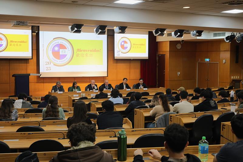 現場共吸引37位就讀工業工程、土木工程、機電工程及資訊工程系的巴拉圭學生參與座談。