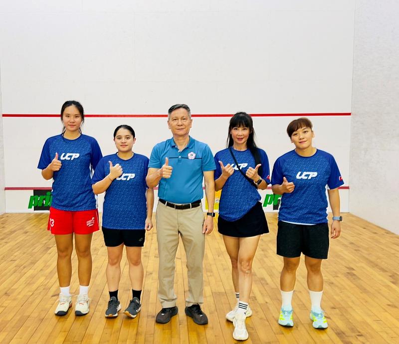 城市科大女子壁球隊勇奪3金。