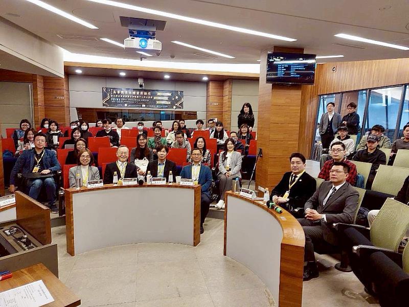 論壇現場多位產官學研與社會創新夥伴交流意見,共同探討高等教育如何落實SDGs與地方創生。