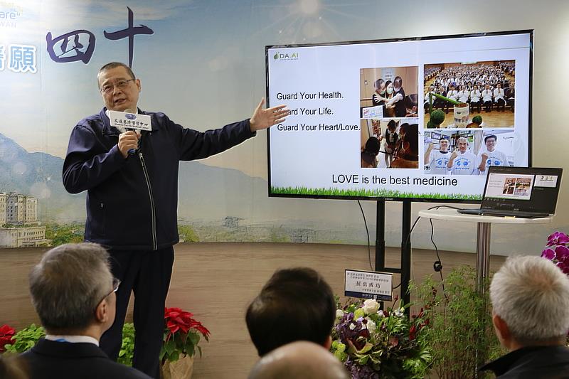 大愛感恩科技公司總經理李鼎銘也以「救治生命，也可守護地球：醫療廢棄物的永續新生命」為題分享。讓更多人認識大愛感恩科技如何改變塑膠廢棄物，發揮再生資源的良能。