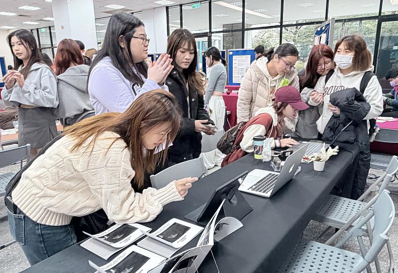 元智大學中語系、應外系攜手展成果。