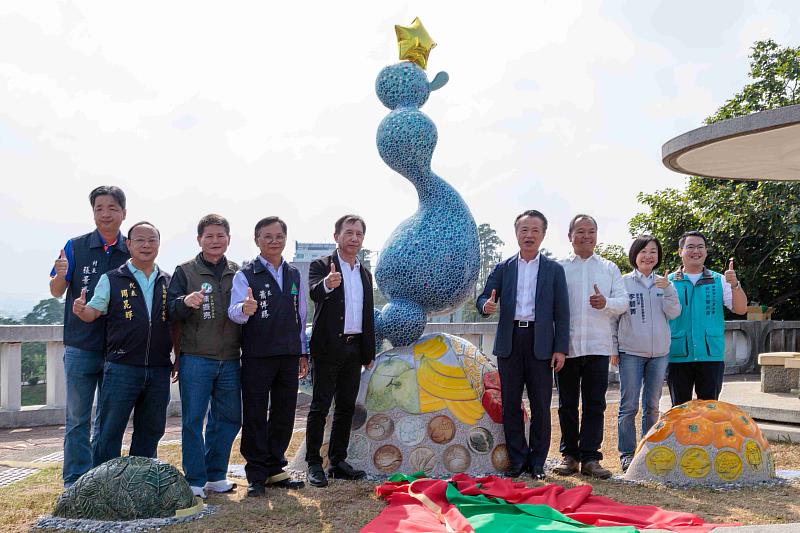 仁義潭全新地標「樂山樂水」揭幕 青銀世代共創家鄉記憶