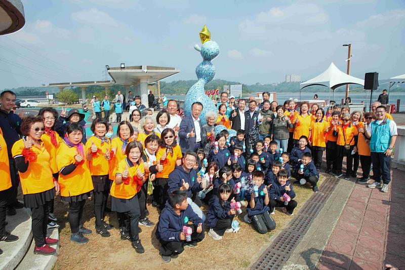 仁義潭全新地標「樂山樂水」揭幕 青銀世代共創家鄉記憶