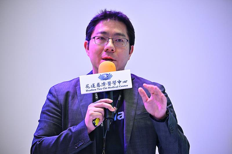 iKala董事長程世嘉說，台灣的醫護人員真的很辛苦，這是iKala能做出的一點小小貢獻，讓智慧醫療的成果能夠跨越地理限制，真正將高品質的醫療照護延伸至偏鄉，實踐科技共享。