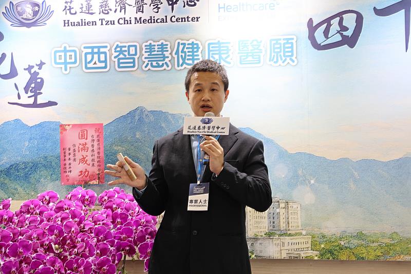 花蓮慈濟醫院心臟血管外科主任詹津祐，12 月 5 日於「2025 台灣醫療科技展」衛教講座分享「葉克膜置入訓練於 VR 的設計與應用」。