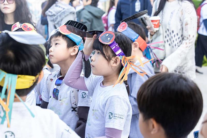 濕地嘉年華現場孩童參與活動情形