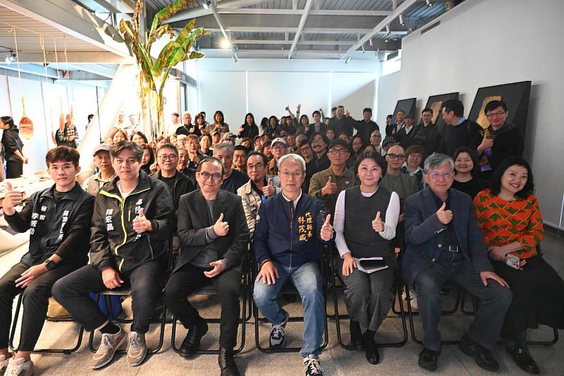 代理縣長林茂盛及出席開幕貴賓合影