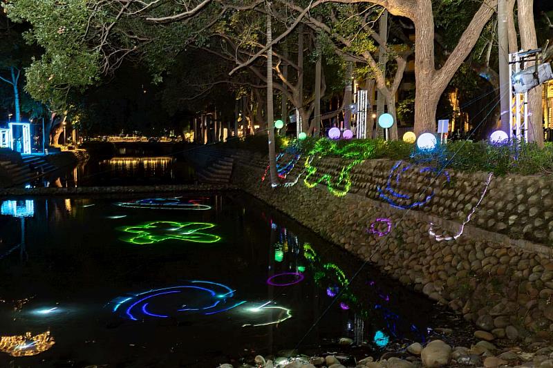 舊城區光環境裝置。