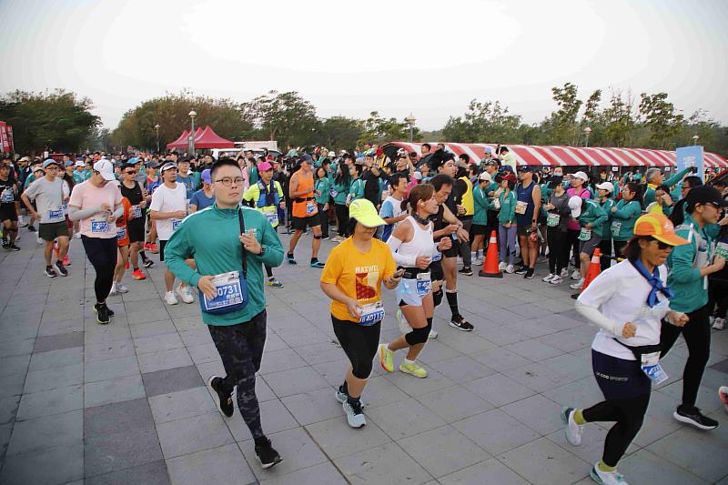 2025第7屆故宮南院馬拉松 翁章梁鳴槍