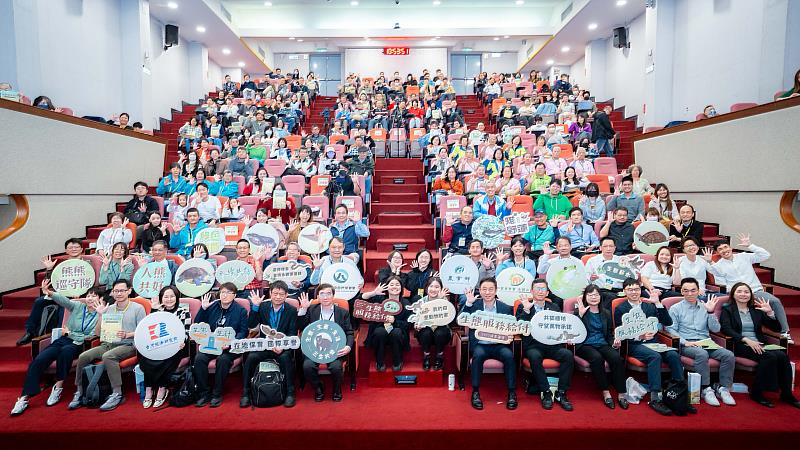 2025生態服務給付5周年成果記者會與會貴賓大合照。