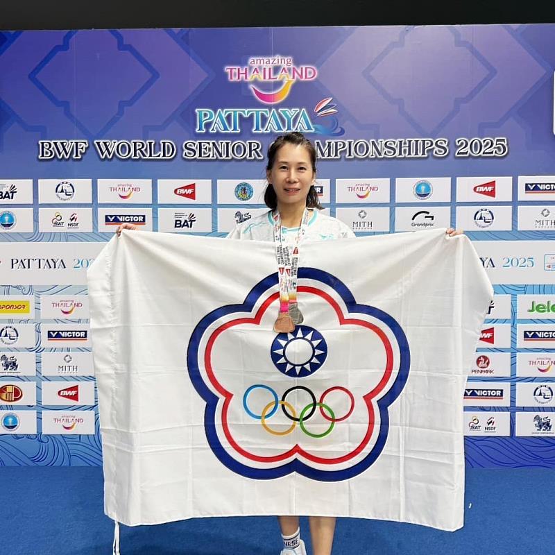 研究團隊成員中臺科大徐育鈴助理教授曾獲世大運羽球金牌 、世壯賽羽球2銀牌3銅牌。