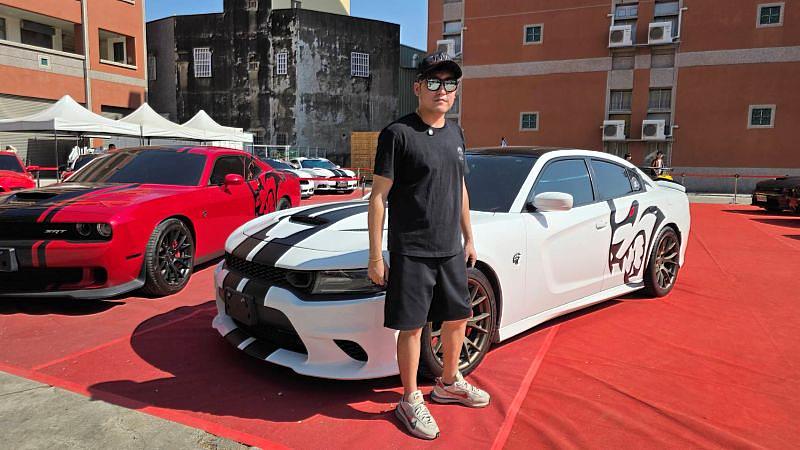 TMC 台灣肌肉車聯盟會長李正義親臨指導，與南臺學生與車迷交流肌肉車文化。本屆車展結合業界資源，為學子提供了與頂尖專業人士對話的難得機會。