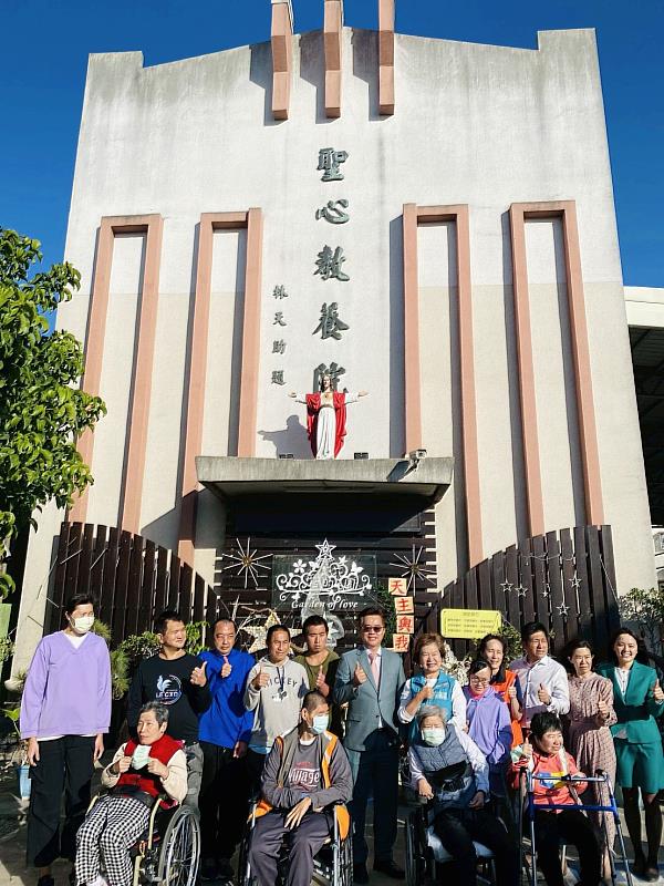 玉山銀行受託菩月樂齡公益信託捐贈聖心教養院設施設備