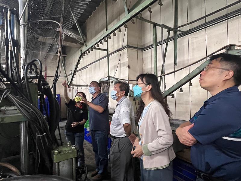 崑山科大師生團隊協助廠商進行溫室氣體盤查。