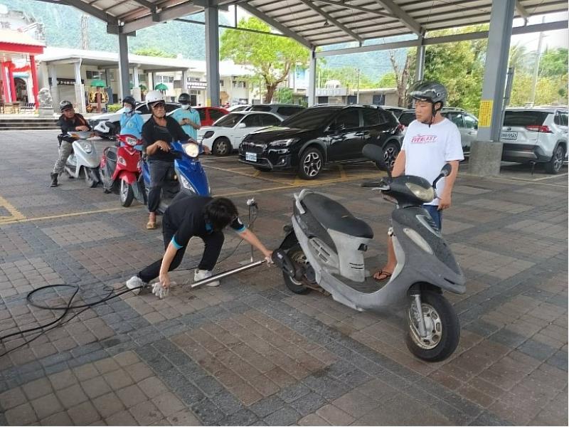臺東62處機車排氣定檢站提供服務 偏鄉巡檢到位 機車定檢率奪全國第1